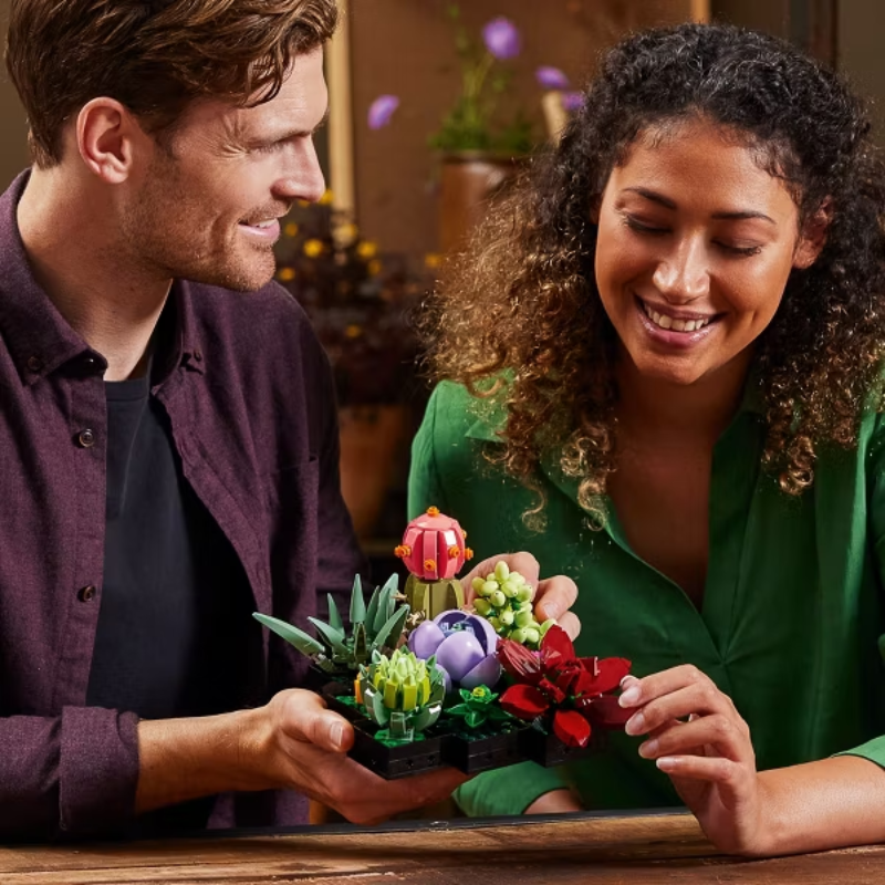 Lego Icons Plantas Flores Y Suculentas 10309 - Imagen 2